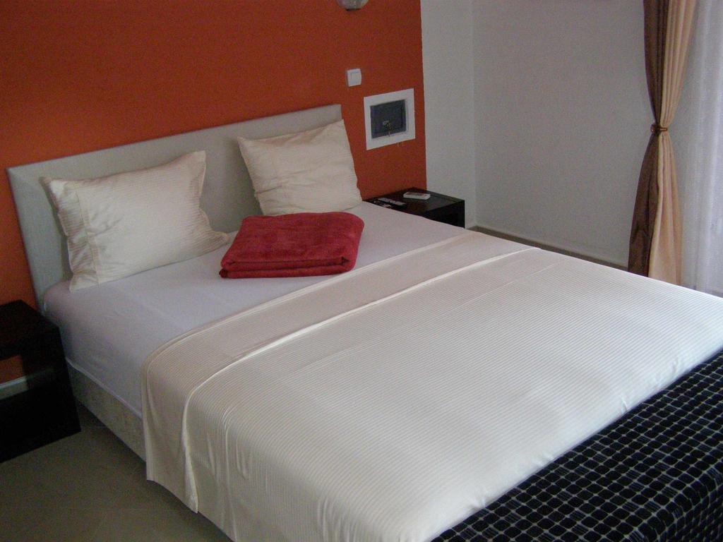 Hotel Wellness & Spa Angelo Gabriel Petrovac Quarto foto