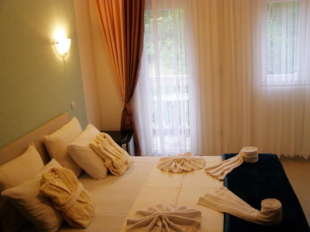 Hotel Wellness & Spa Angelo Gabriel Petrovac Exterior foto