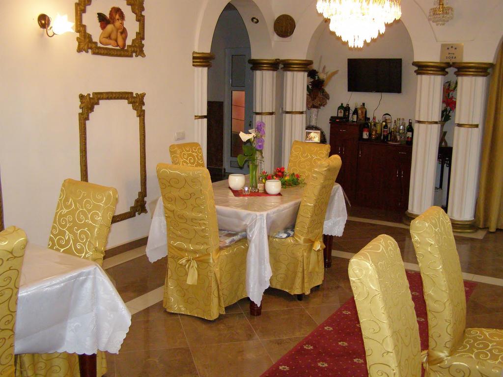 Hotel Wellness & Spa Angelo Gabriel Petrovac Exterior foto