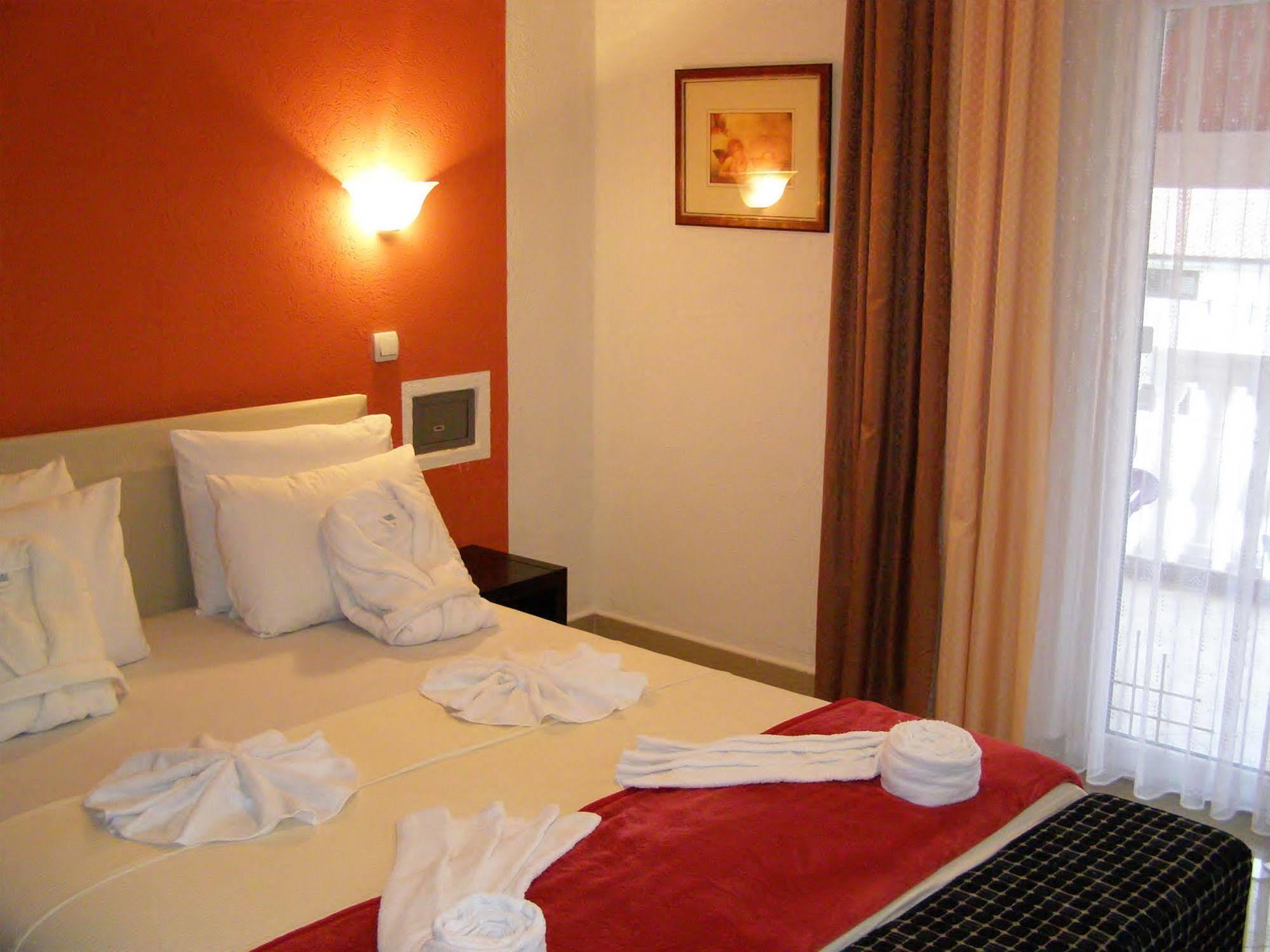 Hotel Wellness & Spa Angelo Gabriel Petrovac Exterior foto