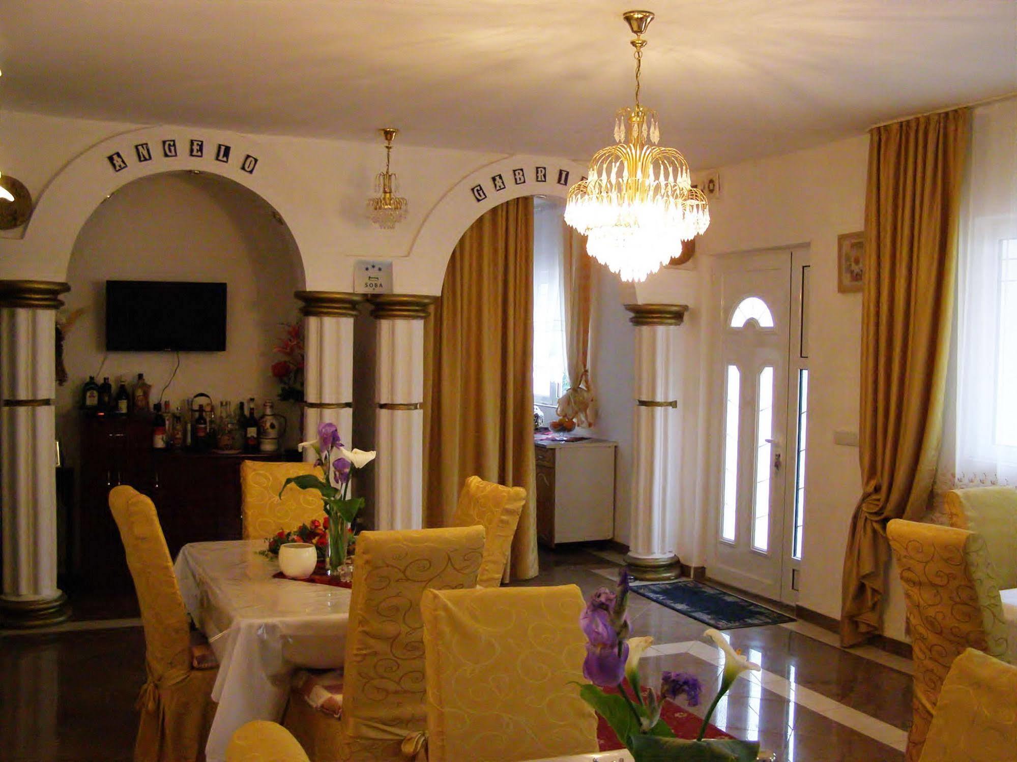 Hotel Wellness & Spa Angelo Gabriel Petrovac Exterior foto