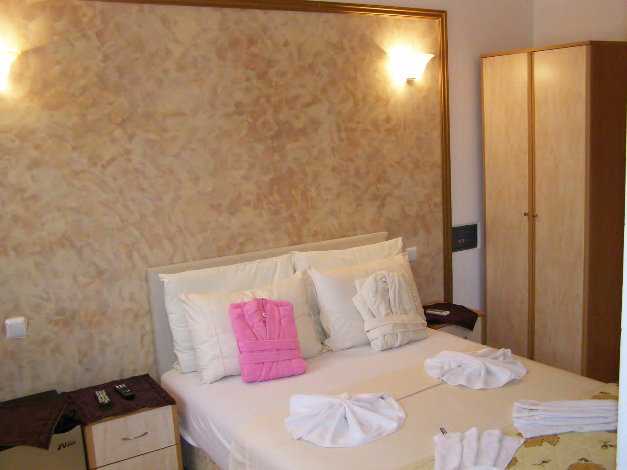 Hotel Wellness & Spa Angelo Gabriel Petrovac Exterior foto