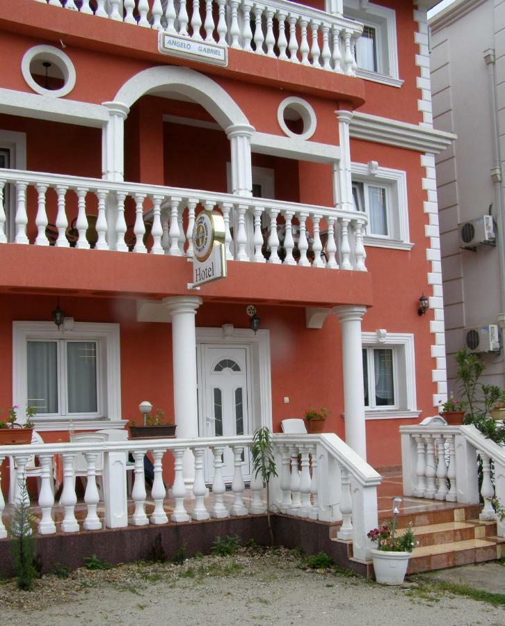 Hotel Wellness & Spa Angelo Gabriel Petrovac Exterior foto